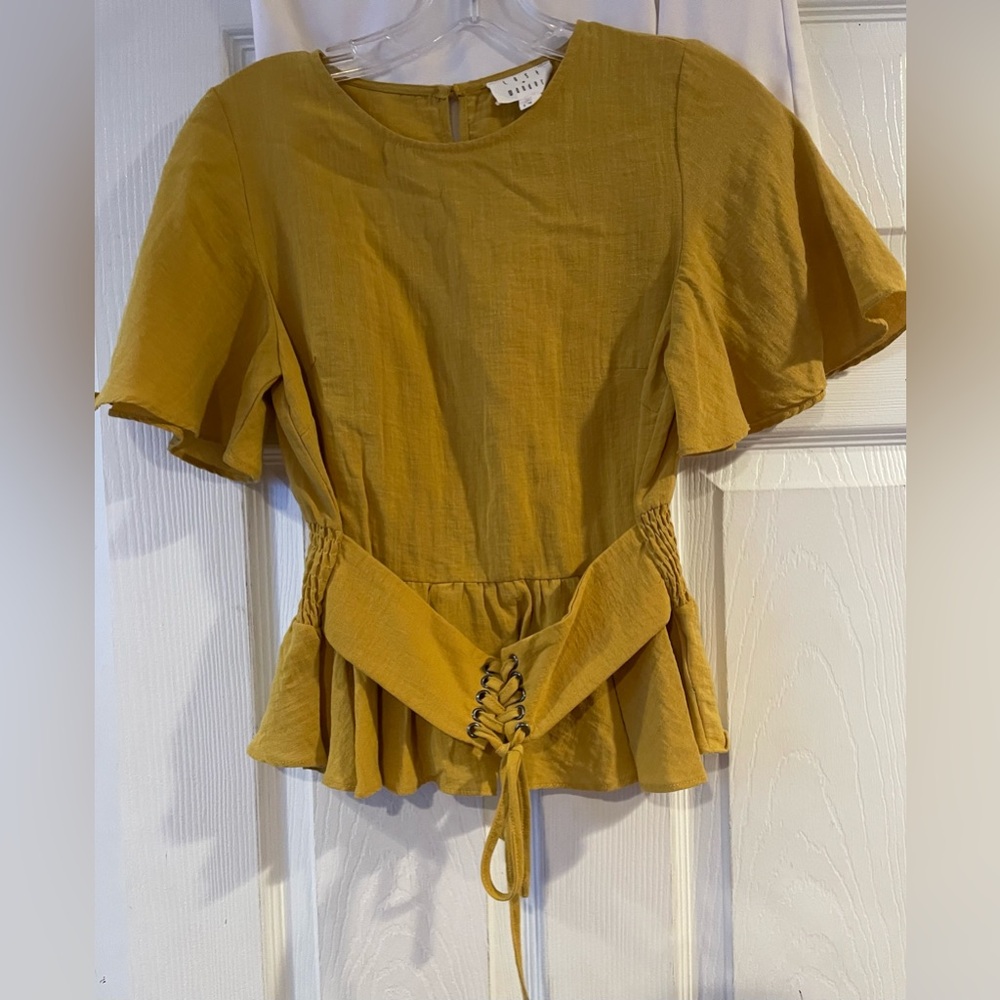Lost + Wander cute shirt